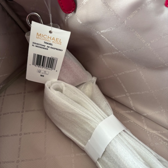 Jet Set Travel Extra-Large Weekender Bag DK Raspberry - Picture 13 of 14